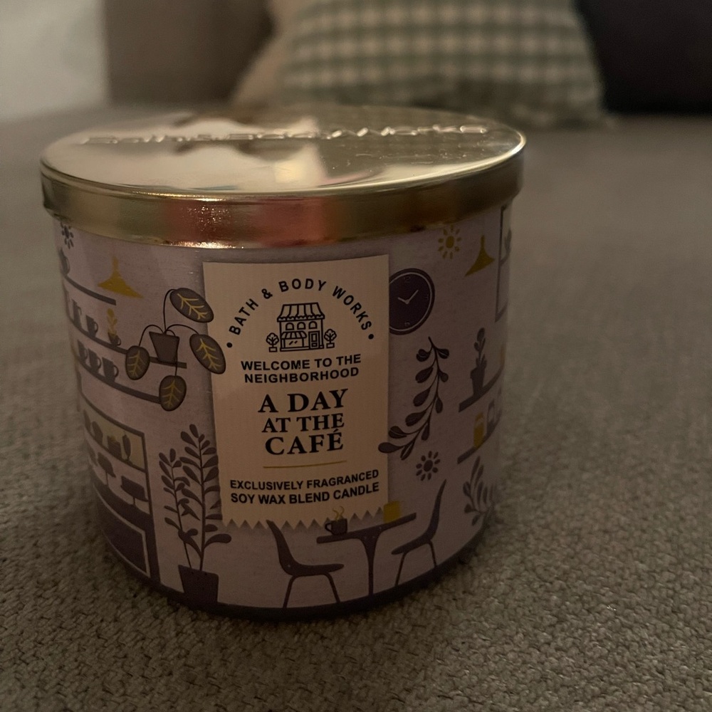 Bath and Body Works 3 wick candle ‘A Day At The Cafe’. Brand new.